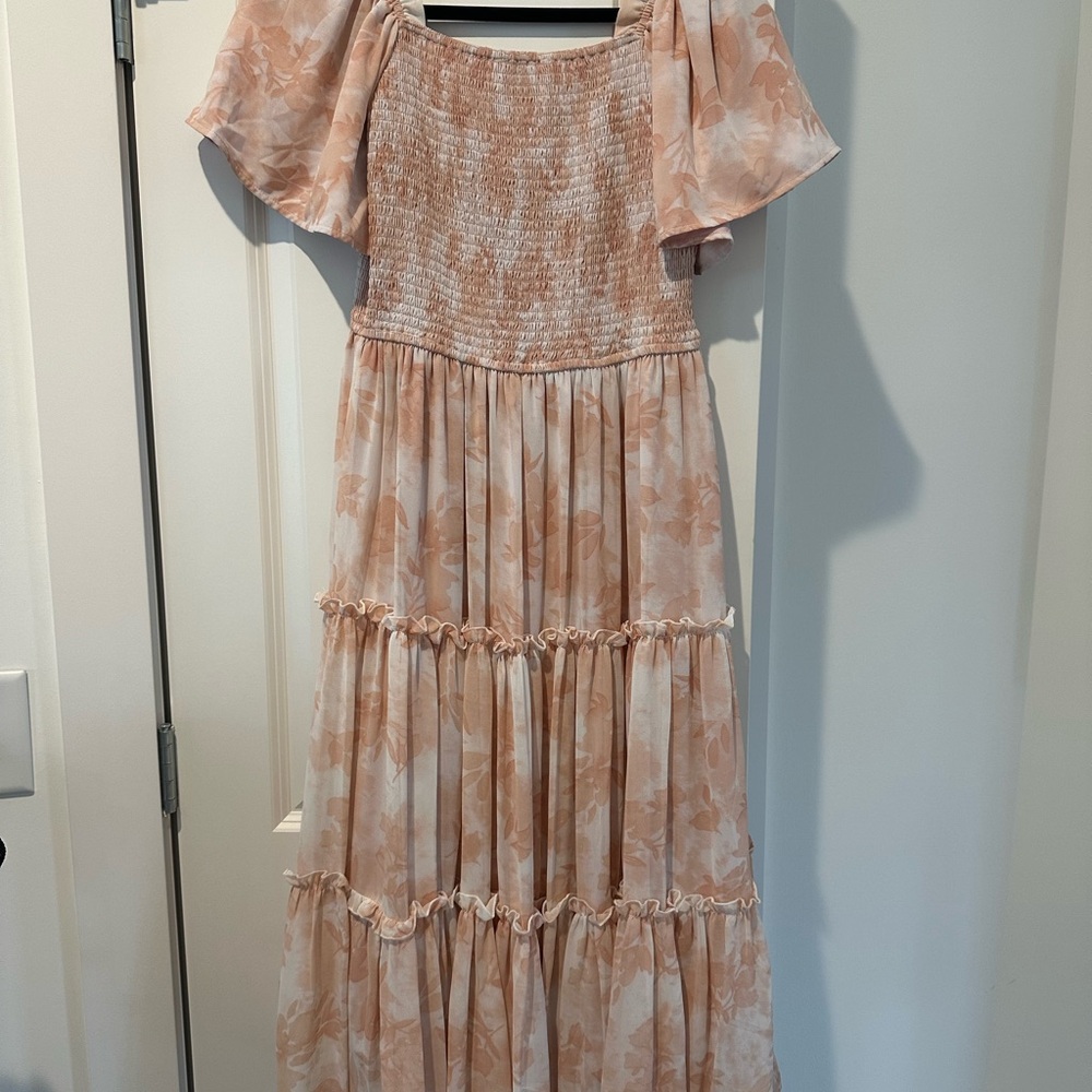 Ivy City Floral Peach Midi Dress